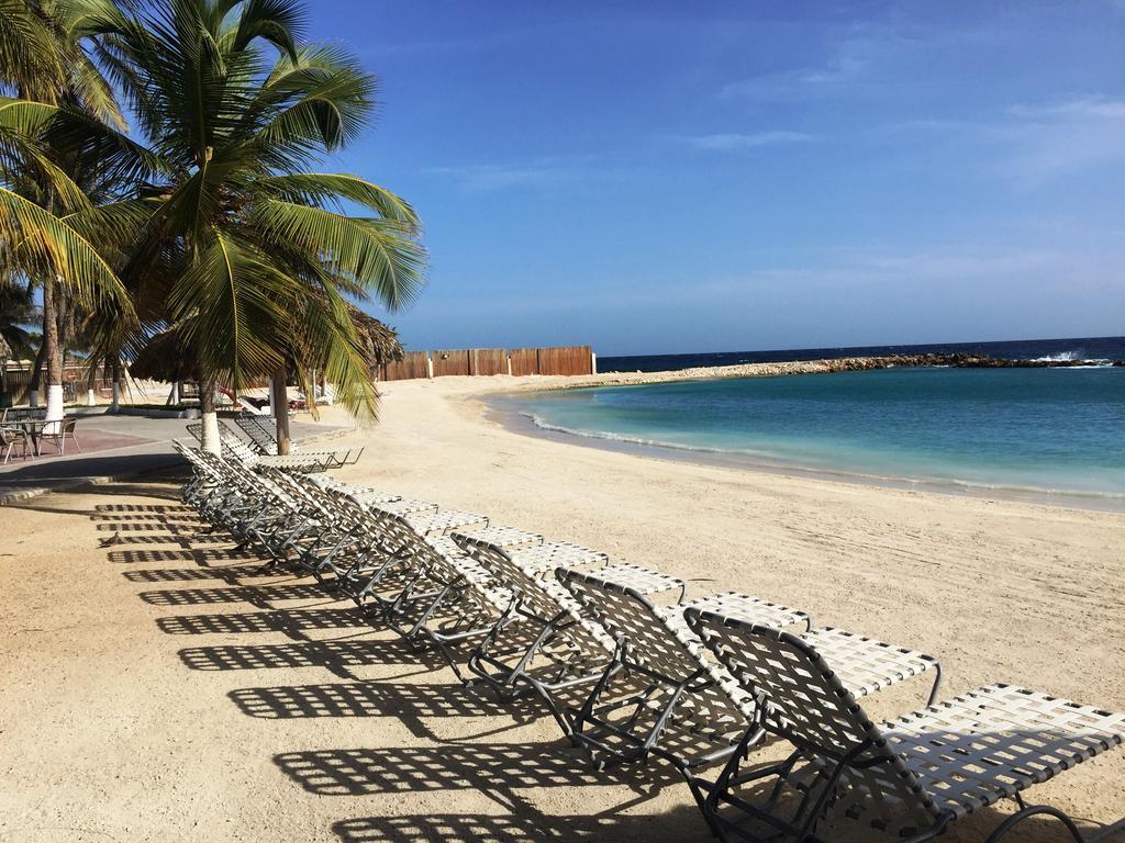 Holiday Beach Resort And Casino Willemstad Exterior foto