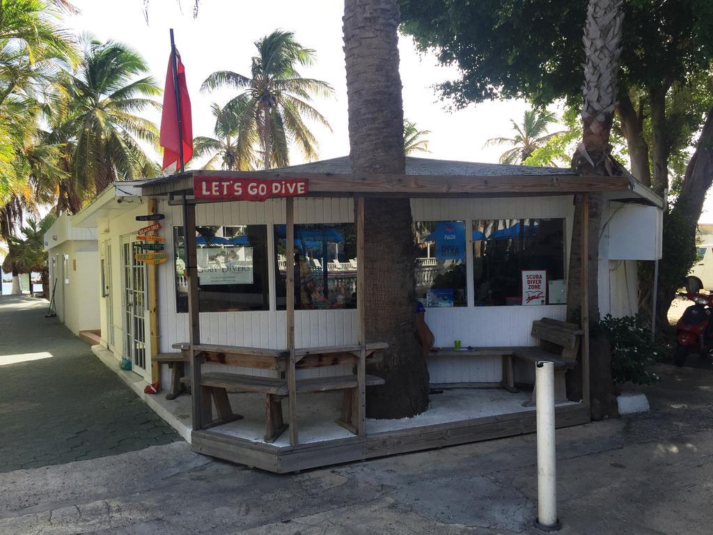 Holiday Beach Resort And Casino Willemstad Exterior foto