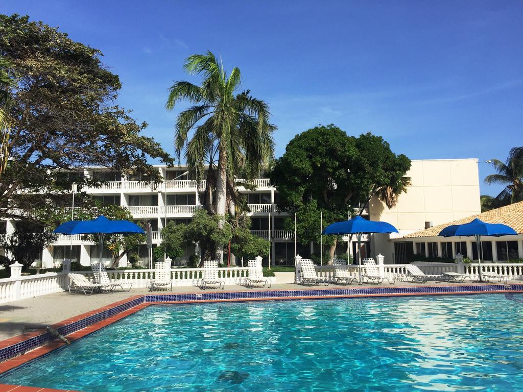 Holiday Beach Resort And Casino Willemstad Exterior foto
