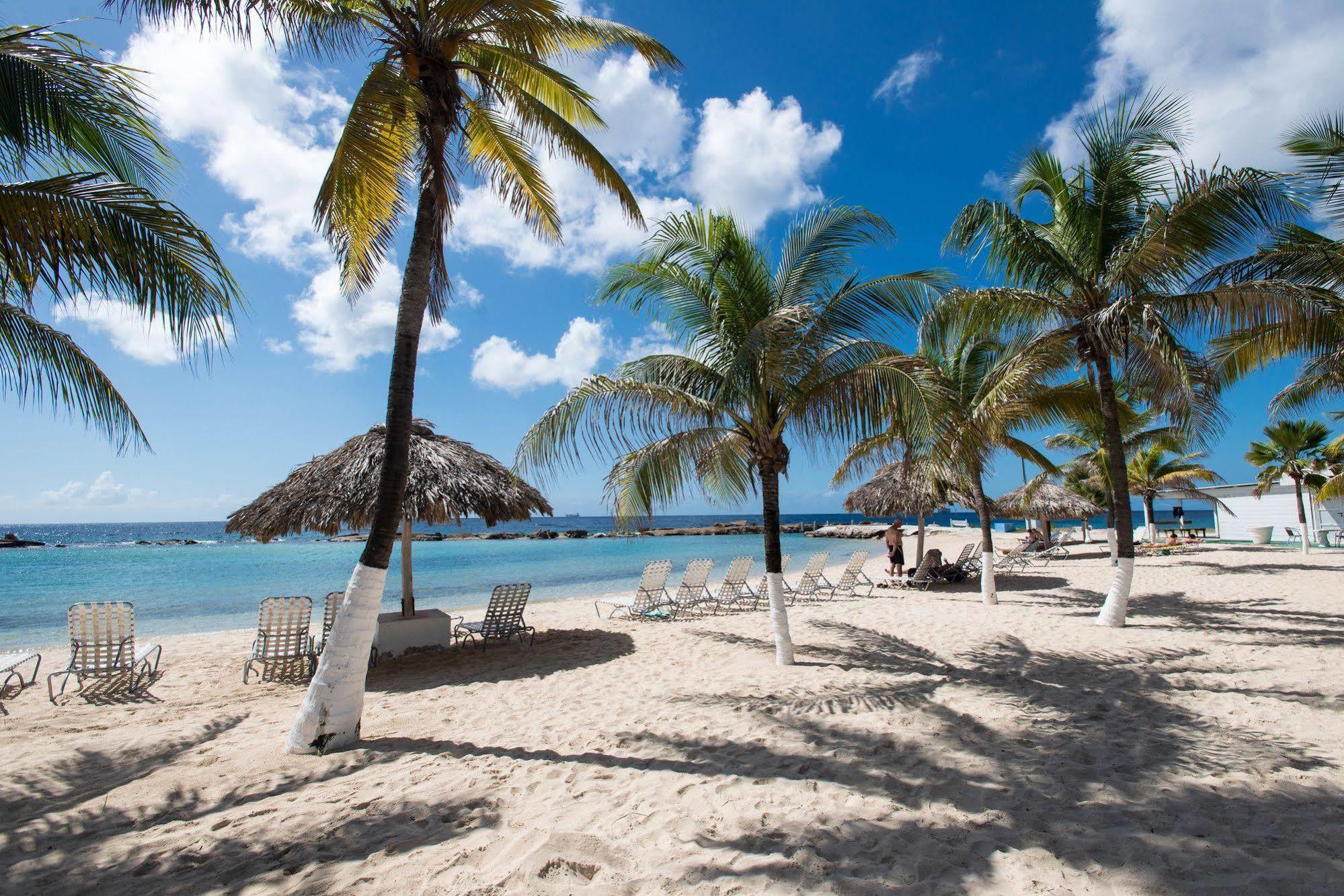 Holiday Beach Resort And Casino Willemstad Exterior foto